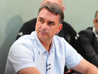 Bancada do agro oficializa apoio a Flávio Bolsonaro no 1º turno