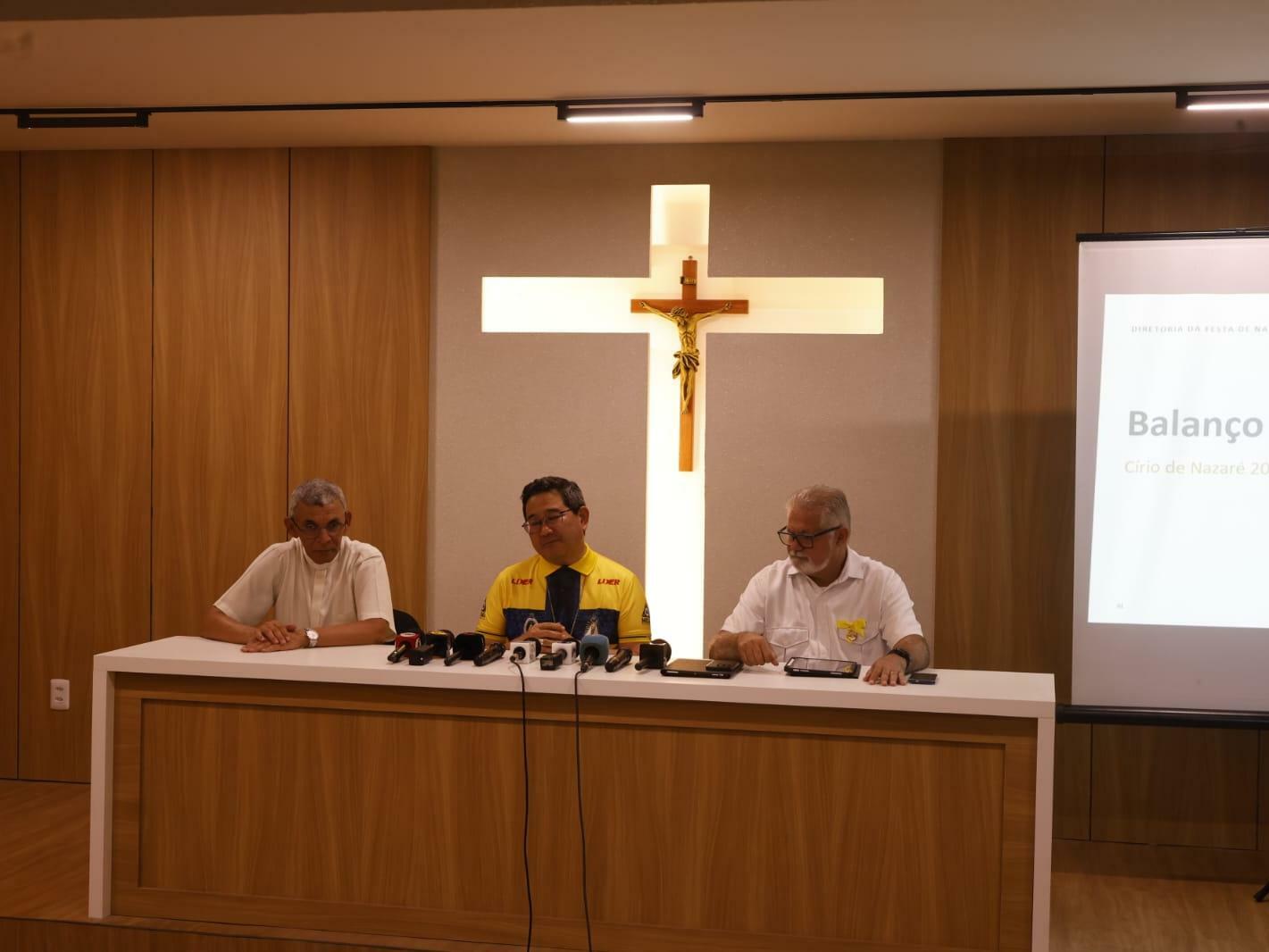 Padre Franscisco Silva, Dom Júlio Endi Akamine e Antonio Sousa apresentaram os dados do Círio 2026 e expectativas para o próximo ano