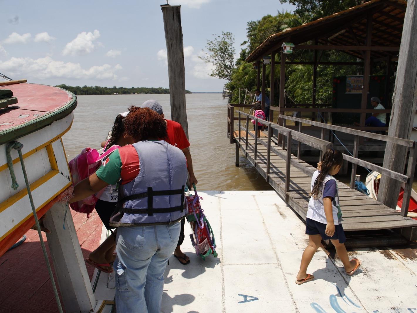 Educação de Belém mantém serviço nas ilhas por contrato emergencial após acordos anteriores e antes de concluir licitação