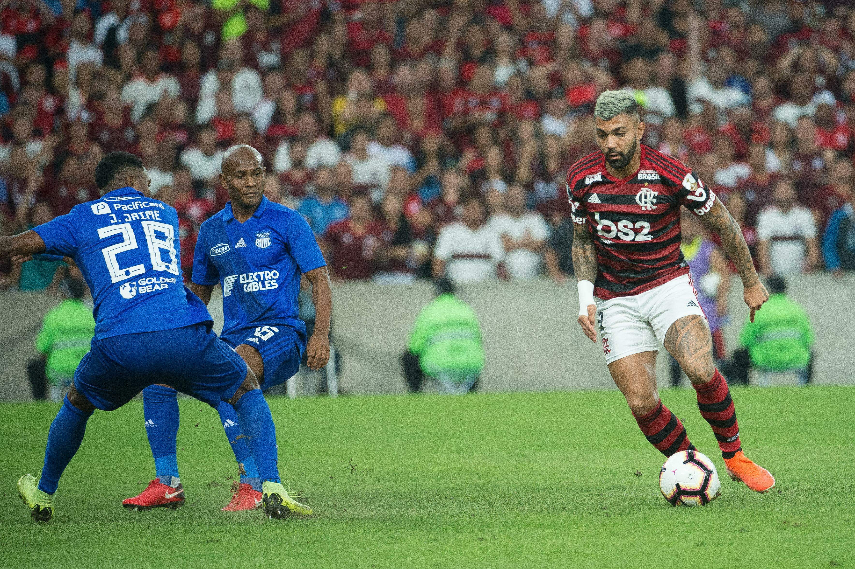 Melhor em campo, Diego Alves comemora vitória do Flamengo na