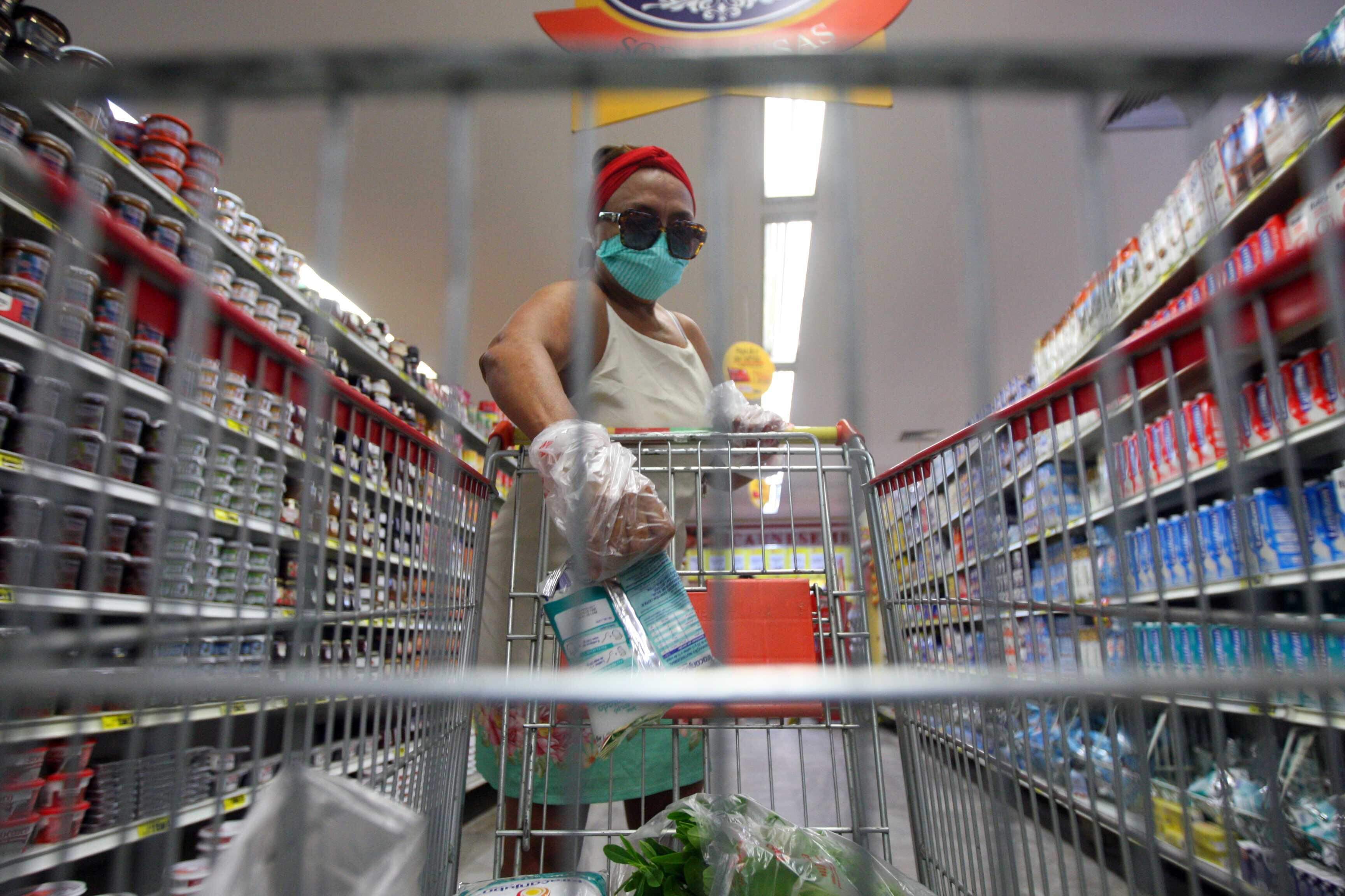 Com a pandemia, o supermercado vai para dentro de condomínios - 01/07/2020  - UOL Economia