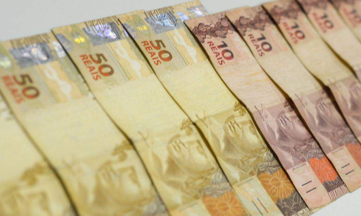 Novo salário mínimo de R$ 1.320 passa a valer a partir de 1º de janeiro -  DIAP - Departamento Intersindical de Assessoria Parlamentar