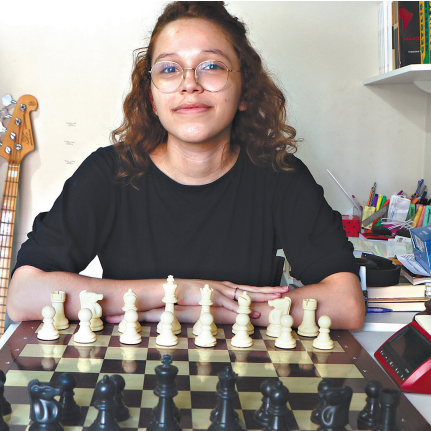 Jovem que venceu o melhor do mundo no xadrez é acusado de trapacear com  dispositivo anal; entenda, Mais Esportes