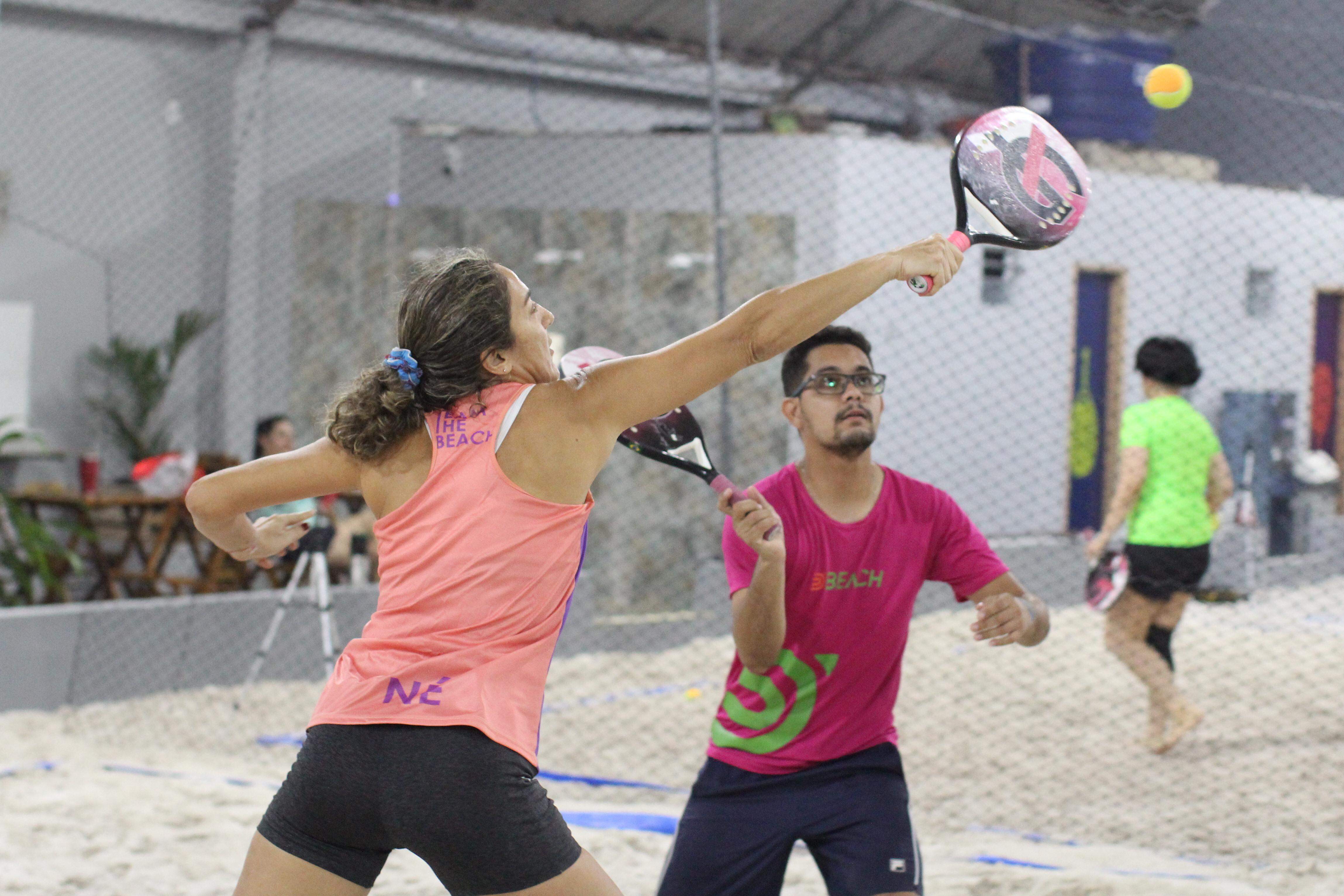 Conheça o Beach Tennis, a mistura do tênis com vôlei de praia