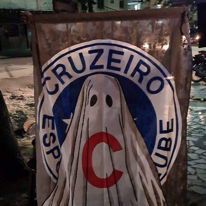 Cruzeiro e sua campanha fantasma @caitomainier @tvquase @portadosfundo