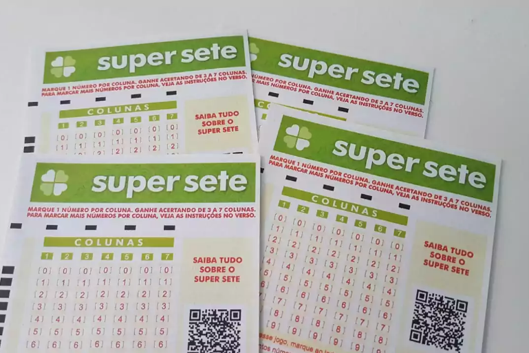 Resultado da Super Sete: concurso 524 de hoje (segunda-feira, 25 de março  de 2024) - Saiba mais - CenárioMT Loterias
