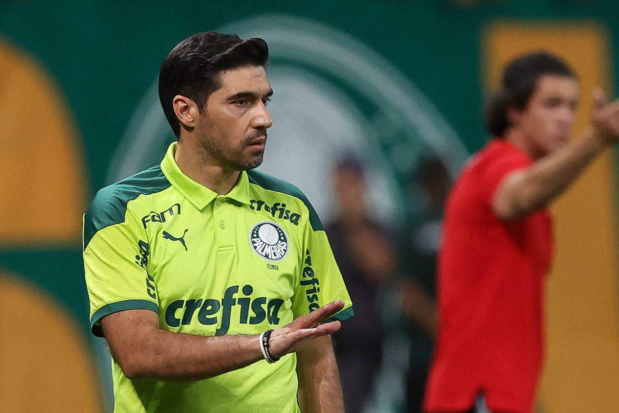 Rony recebe homenagem do Palmeiras; Dar a minha vida em todos os jogos  pelo clube