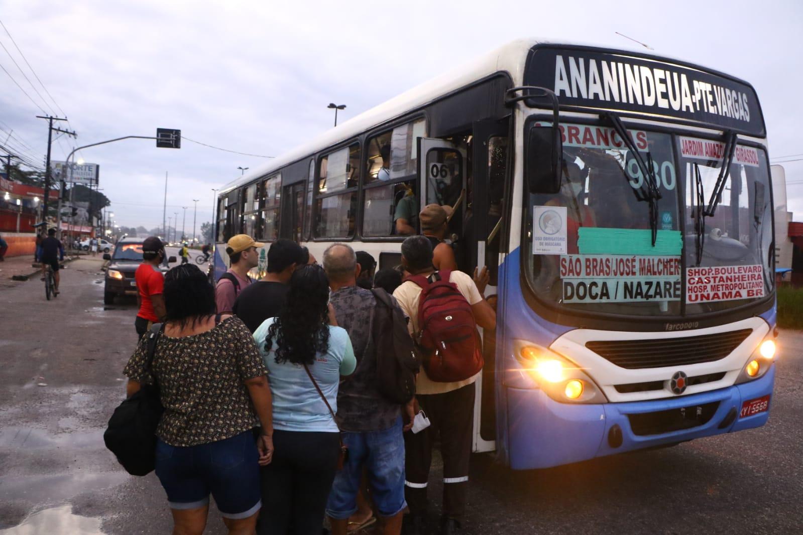 Segundo dia de greve de ônibus em Belém tem poucos veículos circulando e  superlotação | Belém | O Liberal