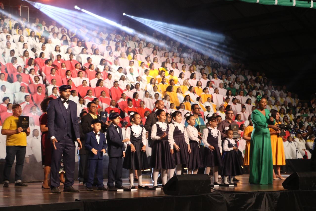 AD Brás recebe autoridades no aniversário do pastor Samuel