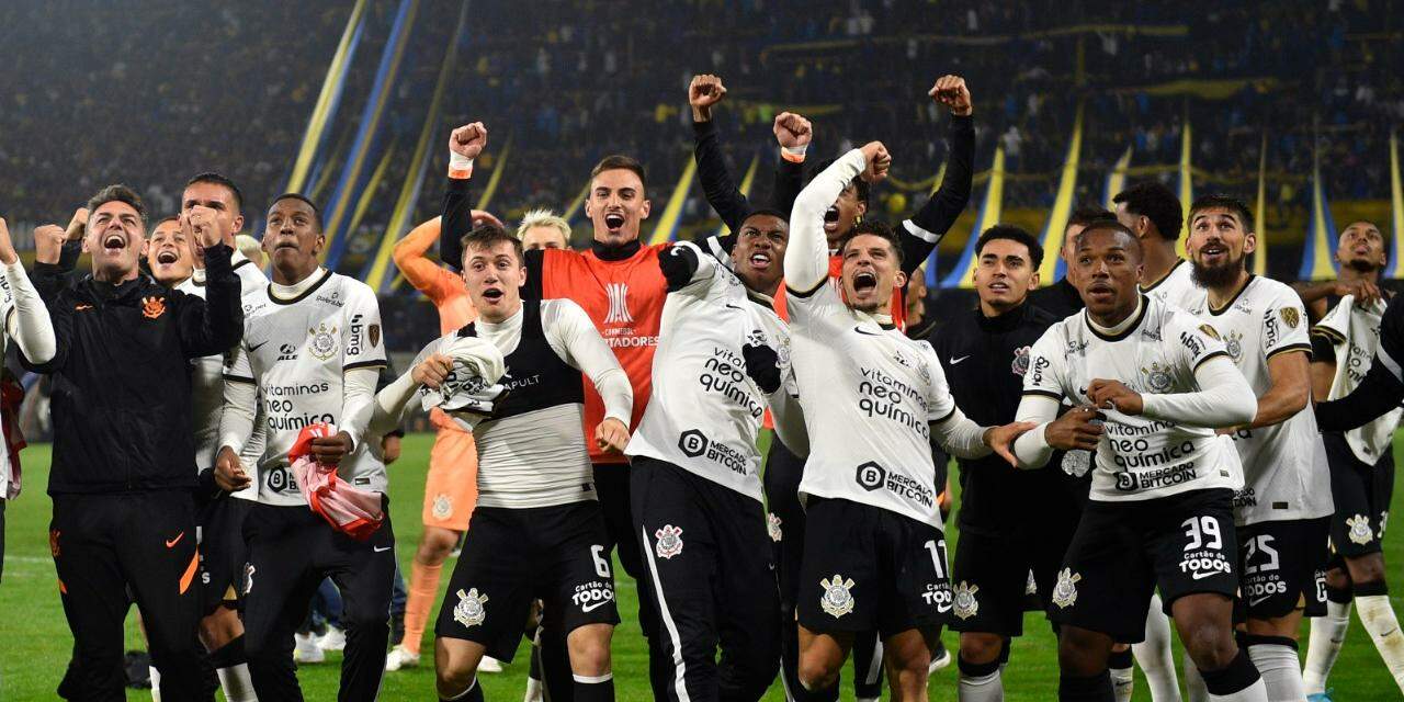 Corinthians sofre, mas elimina Boca Juniors da Libertadores nos pênaltis
