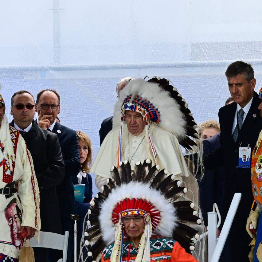 Papa Francisco prepara sua sucessão com posse de 20 novos cardeais