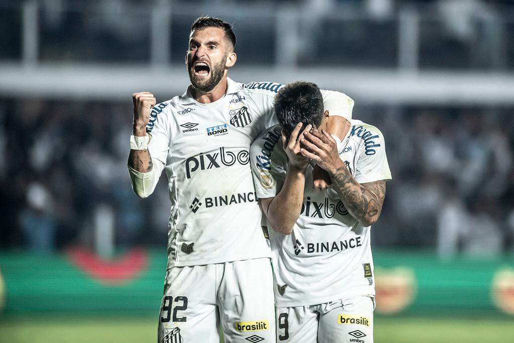 Coritiba x Santos hoje; veja horário e onde assistir ao vivo