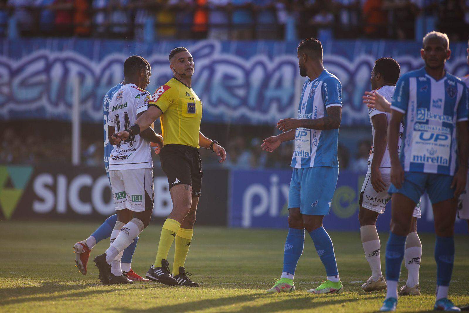 CBF Divulga Análise Do VAR Em Lance Que Anulou Penalidade Em Partida ...