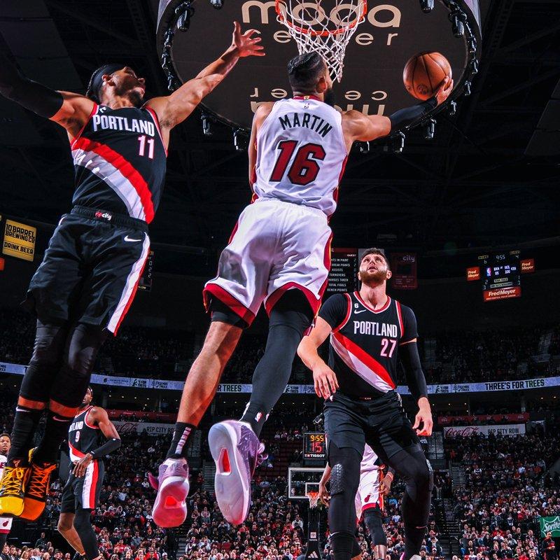 Miami Heat x Charlotte Hornets: Veja onde assistir ao vivo, quintetos  titulares e horário de jogo pela NBA