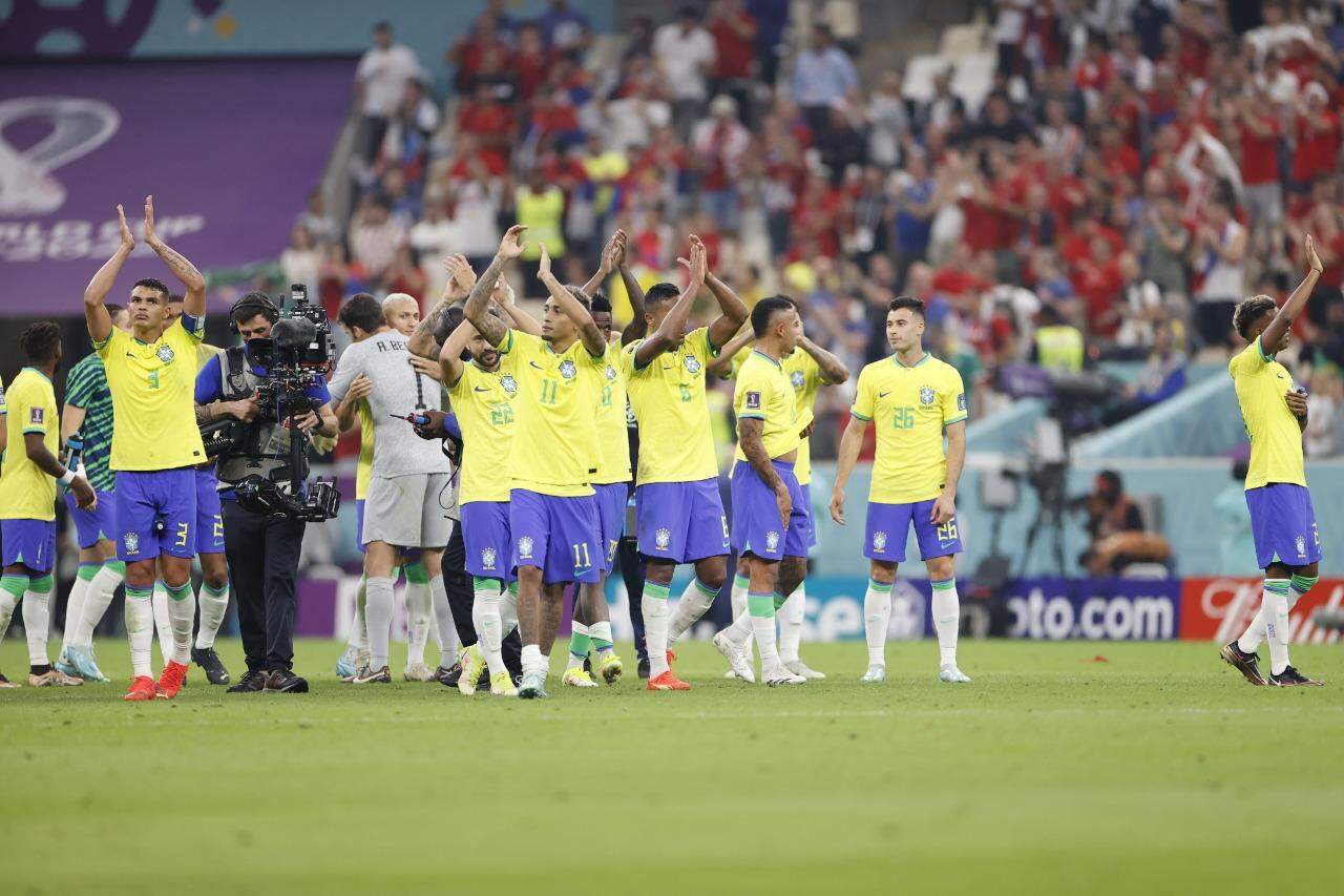 Campeão mundial com seleção Sub-17, goleiro do Fluminense celebra