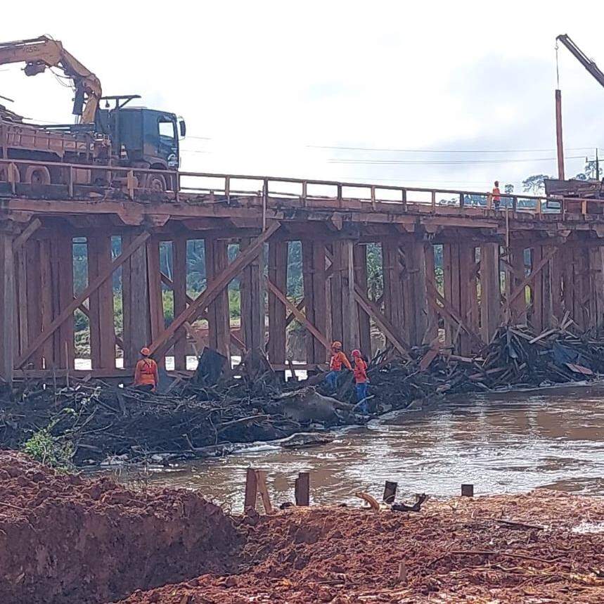 Trecho da BR-230 rompe e é interditado em Medicilândia, no PA, Pará