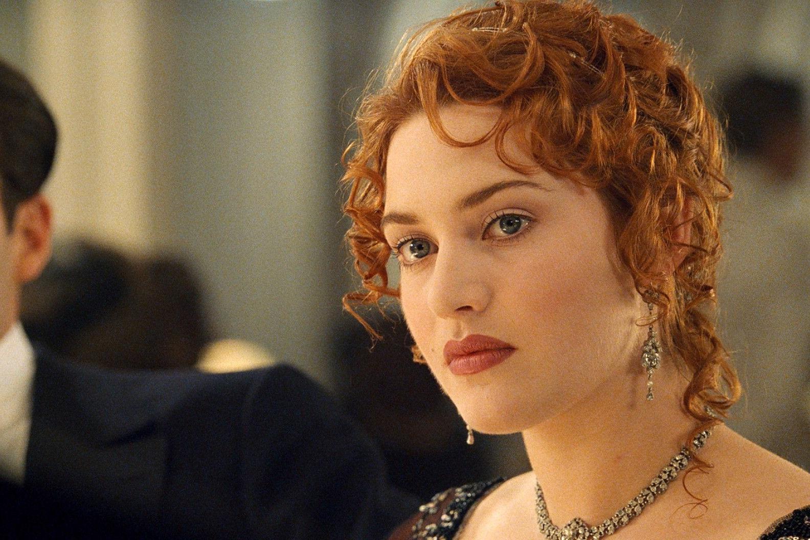 Atriz de Titanic revela que cobriu os olhos de seu filho durante cena de  nudez | Cinema | O Liberal