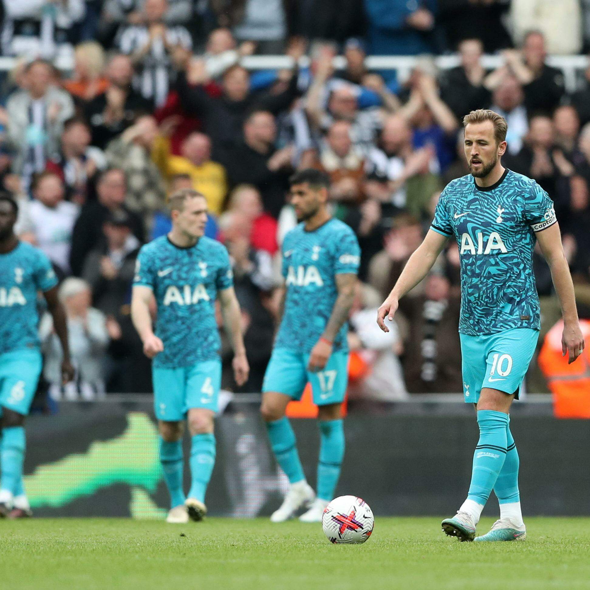 Torcedor do Tottenham é banido por três anos por zombar de