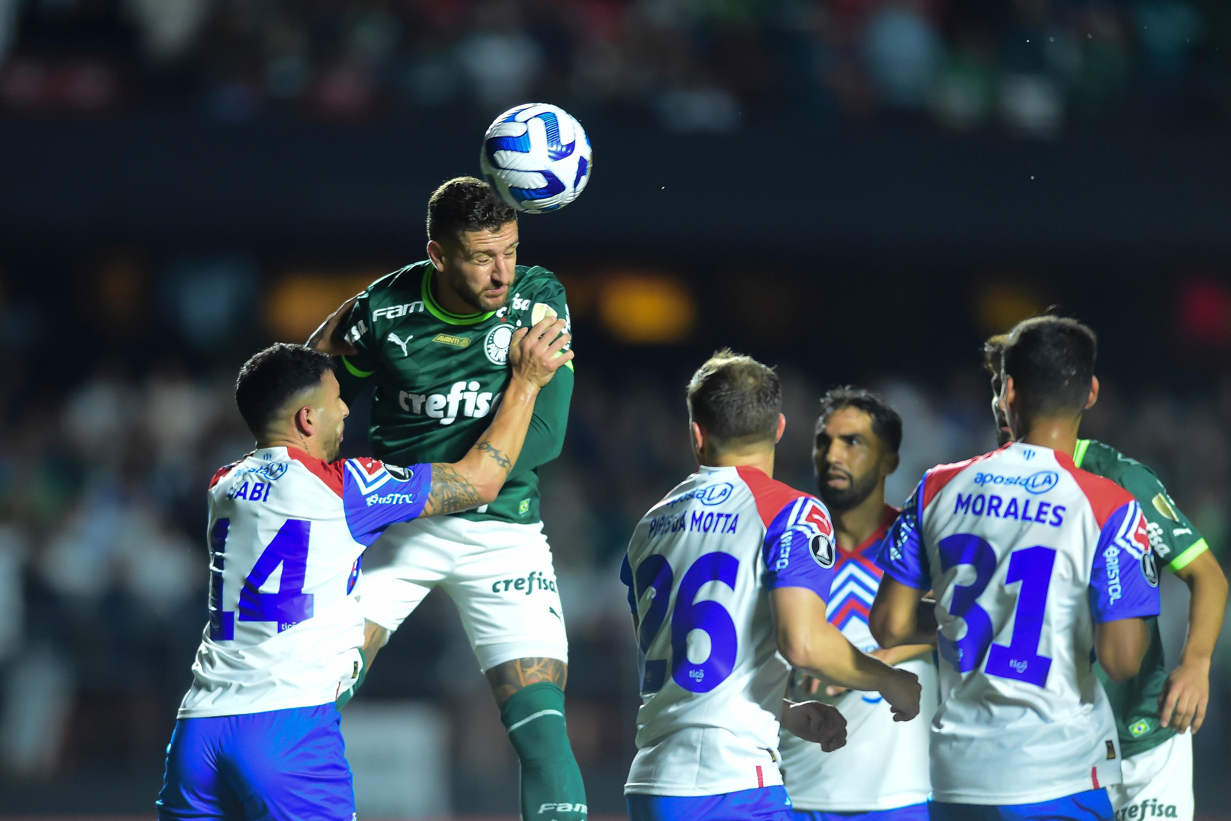 Coritiba x Palmeiras: onde assistir ao vivo grátis e escalações