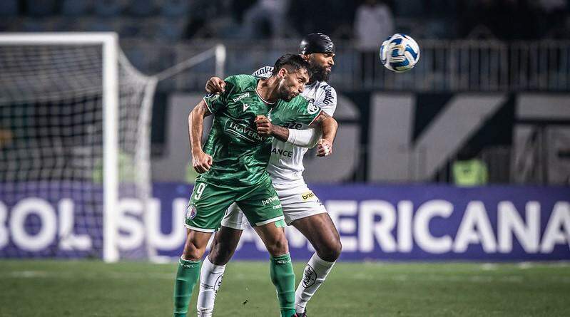 Coritiba x Santos hoje; veja horário e onde assistir ao vivo