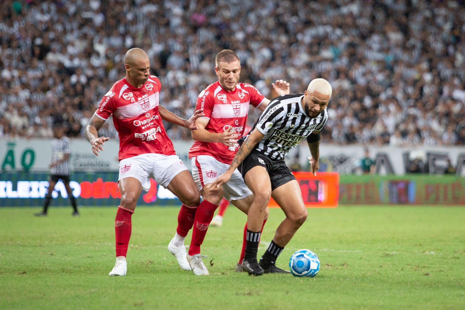 Em jogo de quatro gols, CRB e Ituano ficam no empate no Rei Pelé