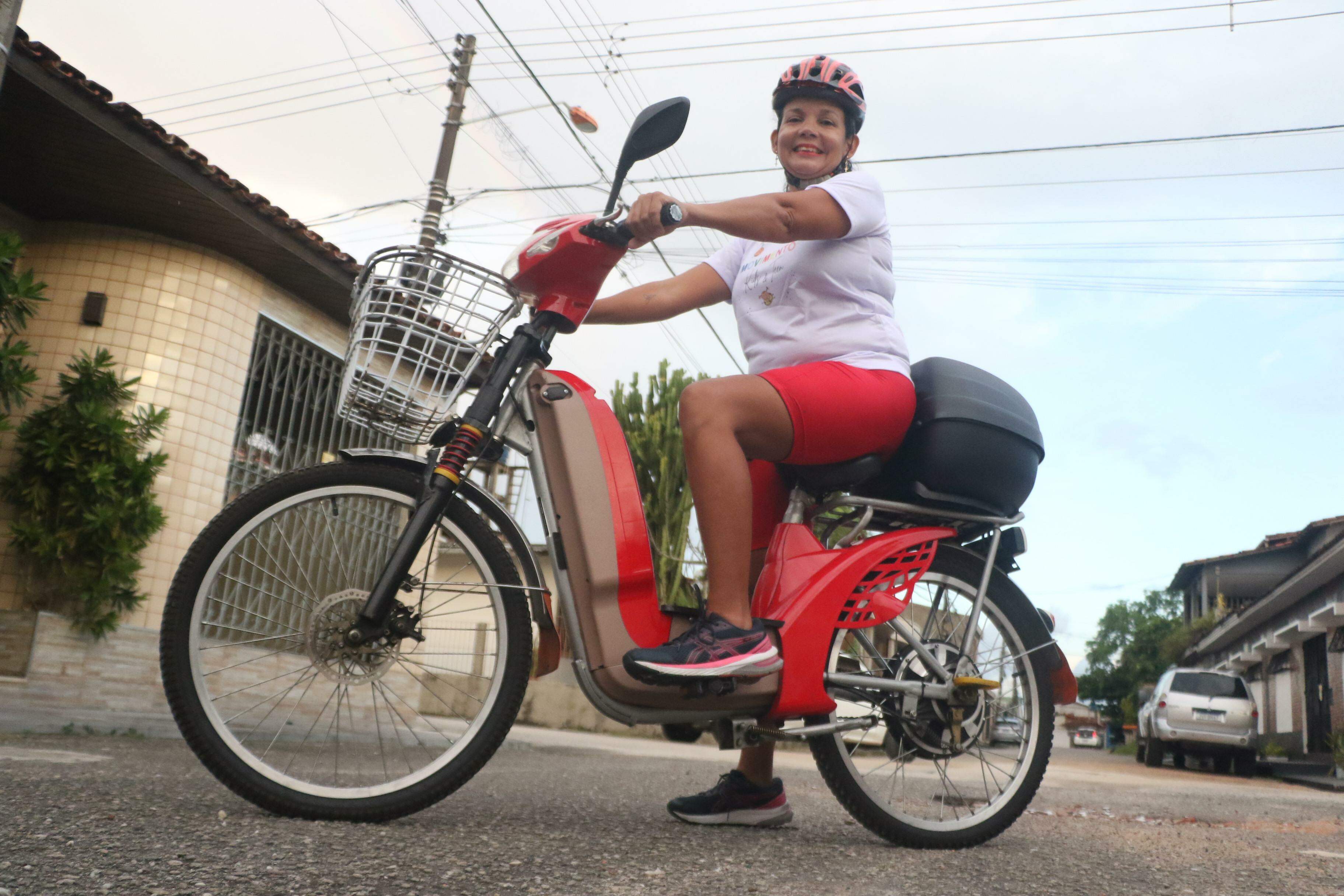 Qual a diferença entre bicicletas, scooters e motos elétricas? Veja como  evitar multas e problemas