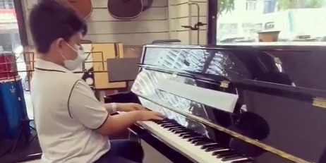 Aos 10 anos, menino paraense aprende a tocar piano sozinho; veja, Belém