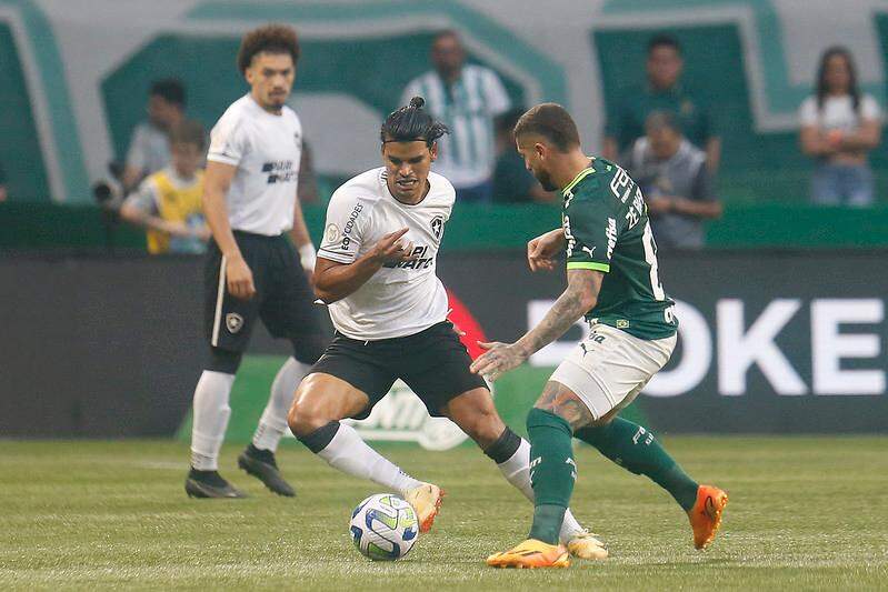 Onde assistir o jogo Botafogo x Internacional hoje, sábado, 12