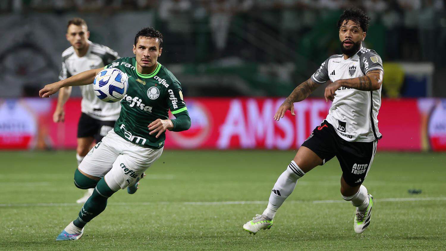 Palmeiras x Cruzeiro: onde assistir, horário e escalações do jogo