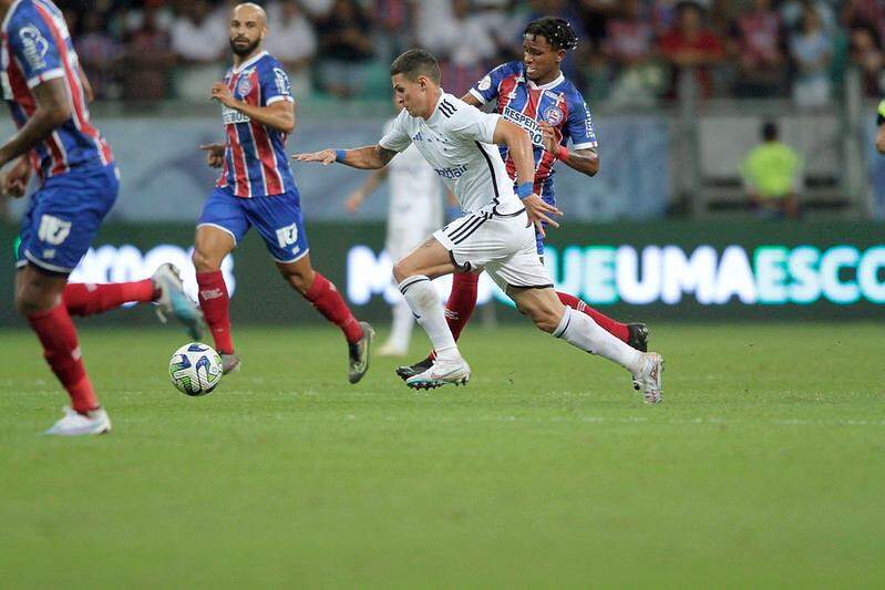 Jogos de futebol hoje na TV: veja onde assistir e o horário das partidas de  quarta (15) - Jogada - Diário do Nordeste