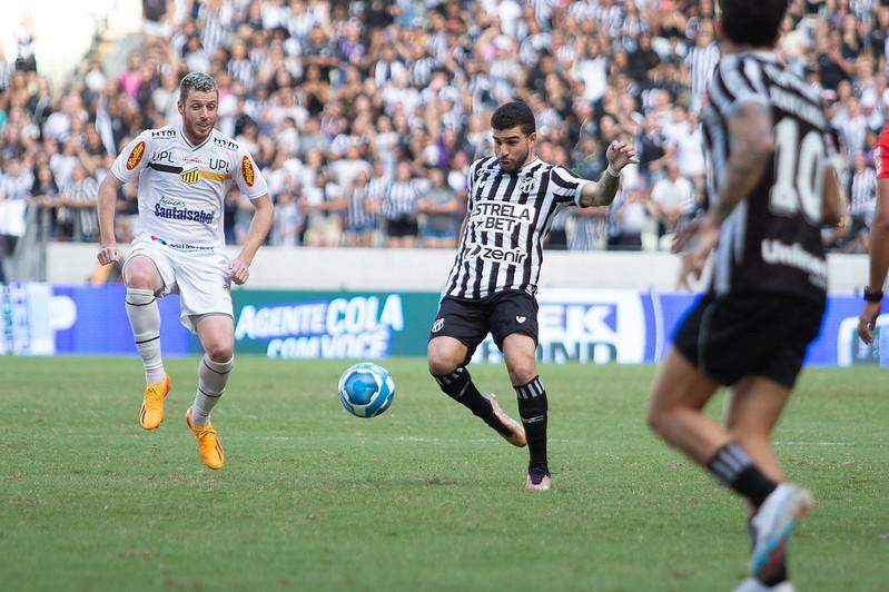 Futebol: jogos deste sábado 14/10 e onde assistir na TV