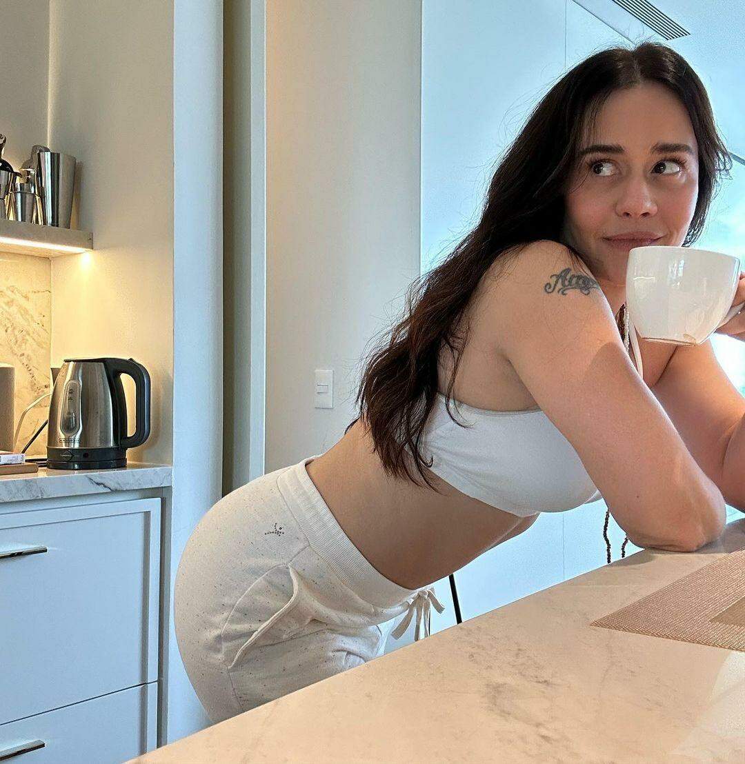 Sem maquiagem, Alessandra Negrini faz foto ousada e fãs elogiam beleza  natural | Celebridades | O Liberal