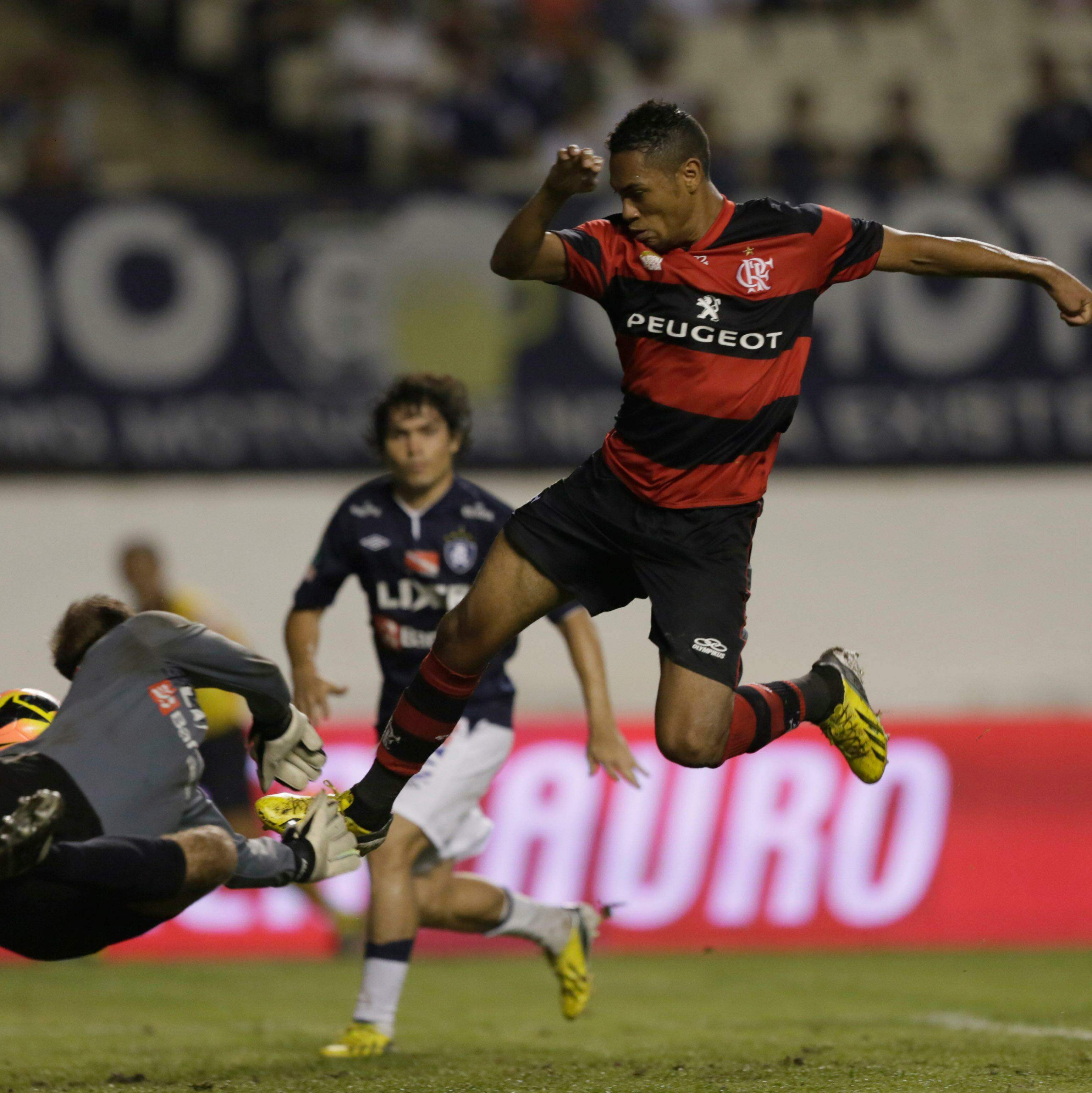 Flamengo vira 'andarilho' no início de 2024 e vai demorar para rever  Maracanã