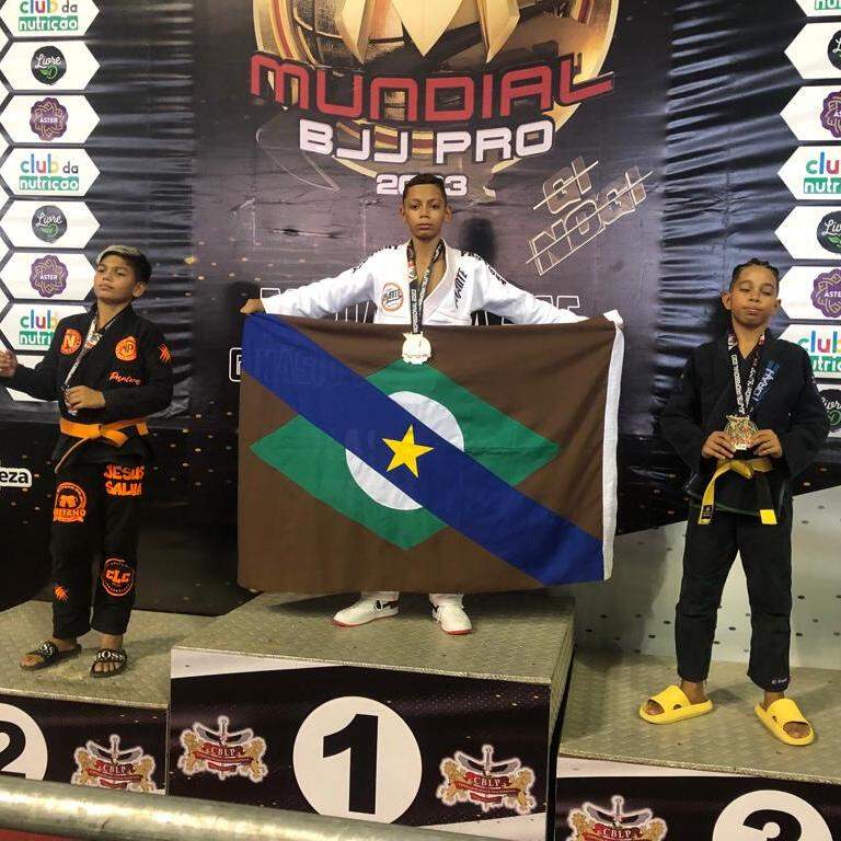 Lutador de Jiu-Jitsu de BC conquista ouro em Campeonato na Espanha