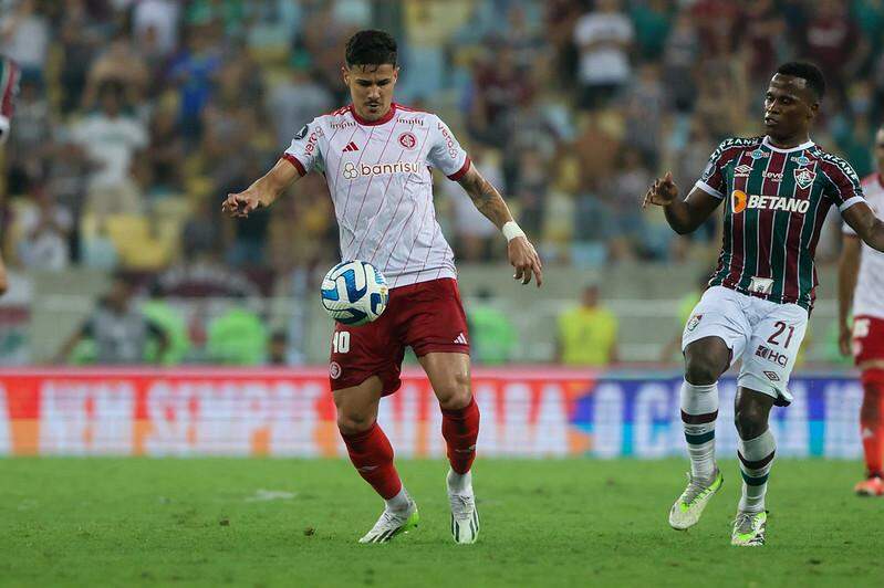 Onde assistir o jogo Flamengo x Fluminense hoje, domingo; veja o horário