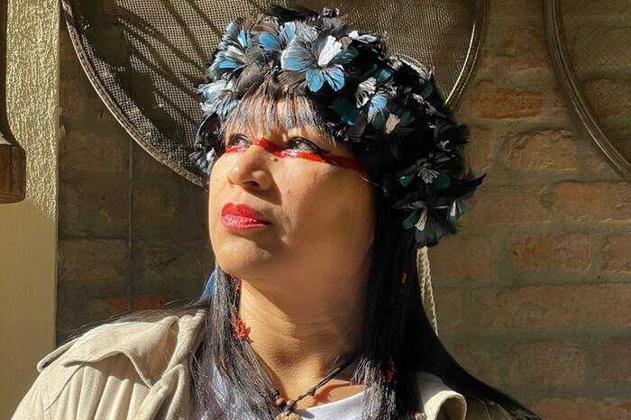 Auritha Tabajara, considerada a primeira cordelista indígena do Brasil estará presentes no festival