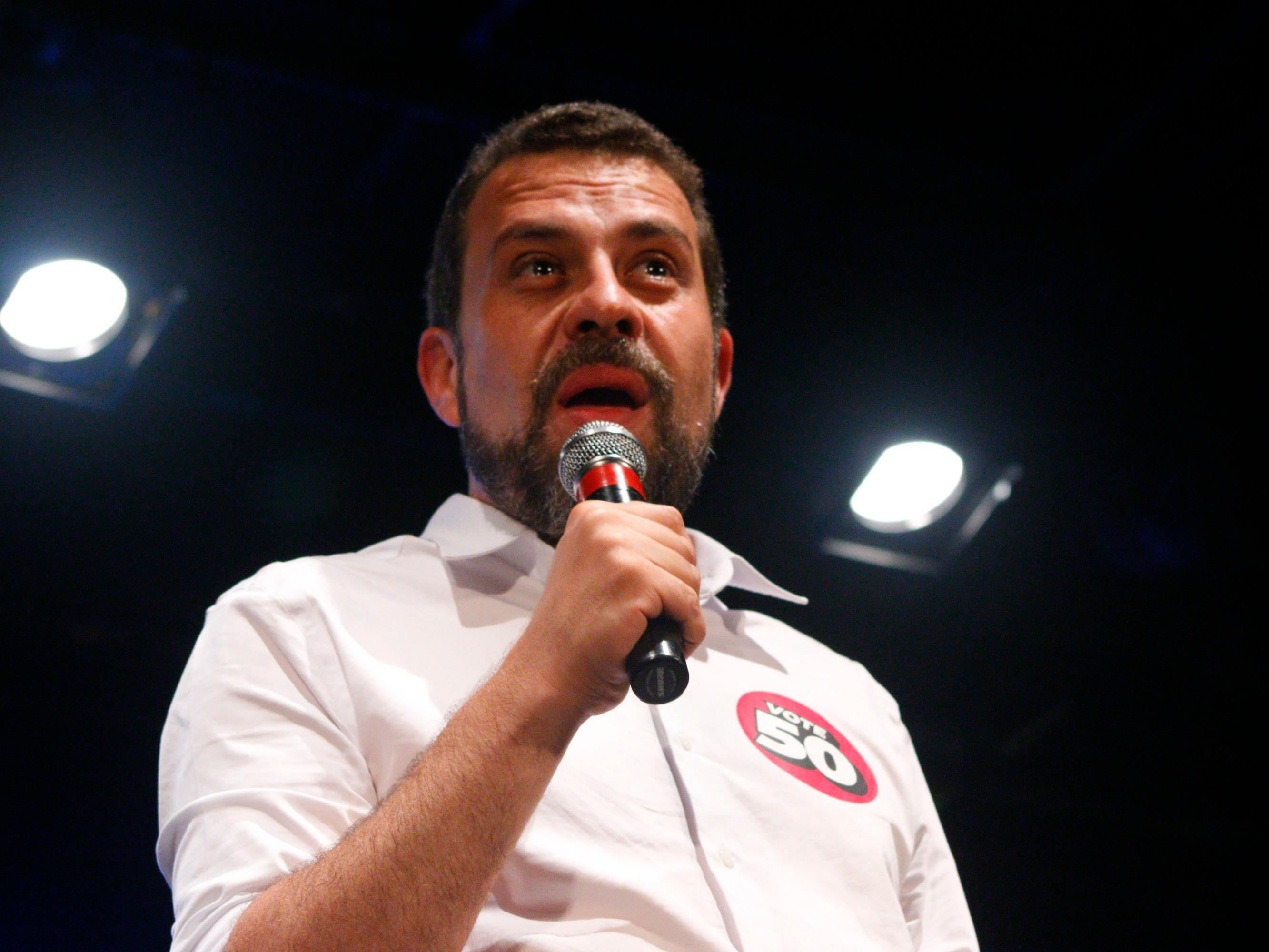 Guilherme Boulos (PSOL-SP) justifica no requerimento que a paralisação intencional dos trabalhos fere o princípio da eficiência da administração pública