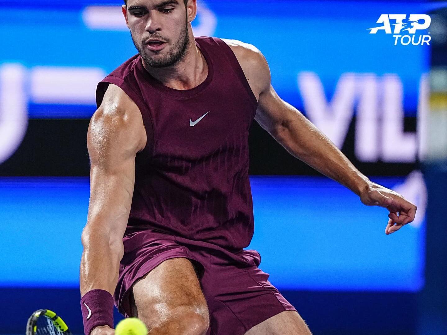 Alcaraz bate Lehecka em final no Japão, fatura bicampeonato do ATP de Tóquio e iguala Sampras