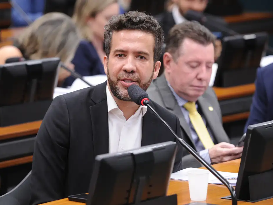 André Janones
