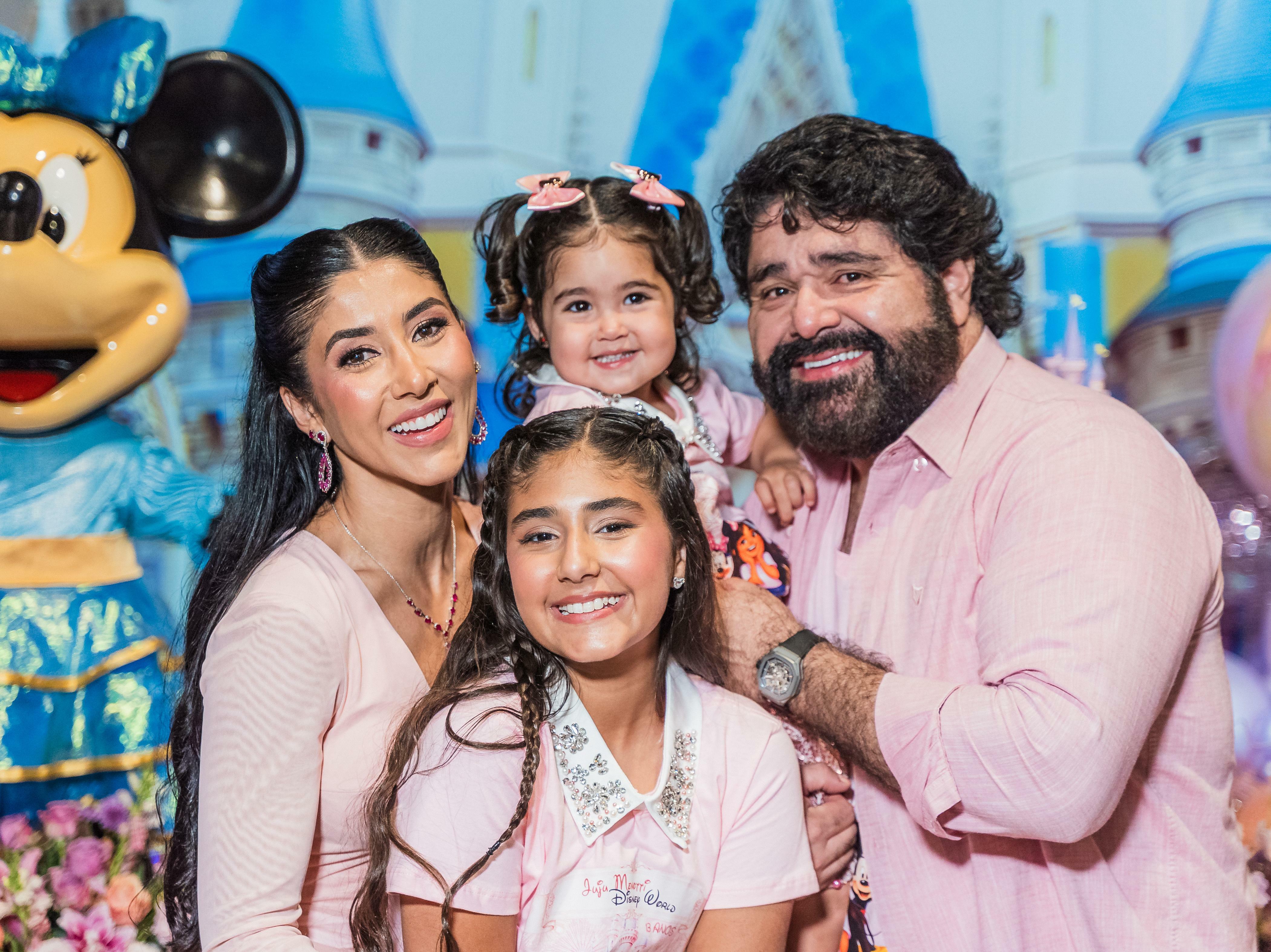 Juju Menotti comemora 13 anos com festa inspirada no universo Disney.