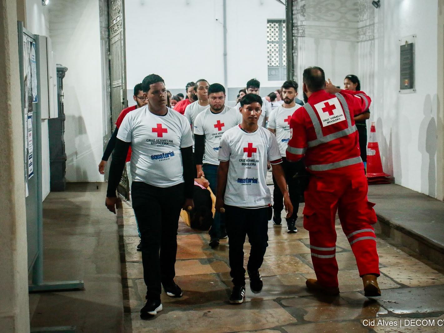 Cruz Vermelha atua na Trasladação e Procissão Principal do Círio 2026 com atendimento e assistência pré-hospitalar