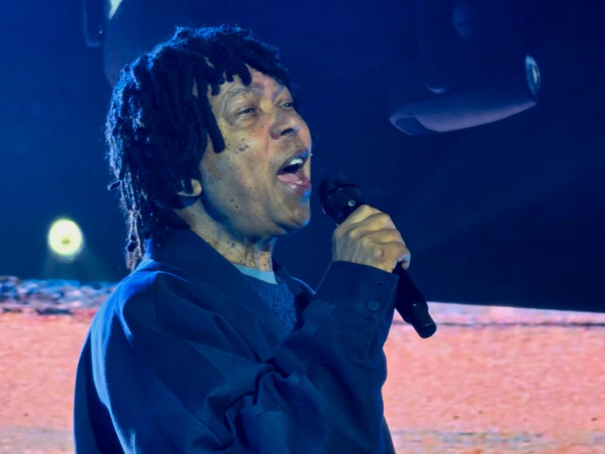 Djavan cantou e encantou Belém