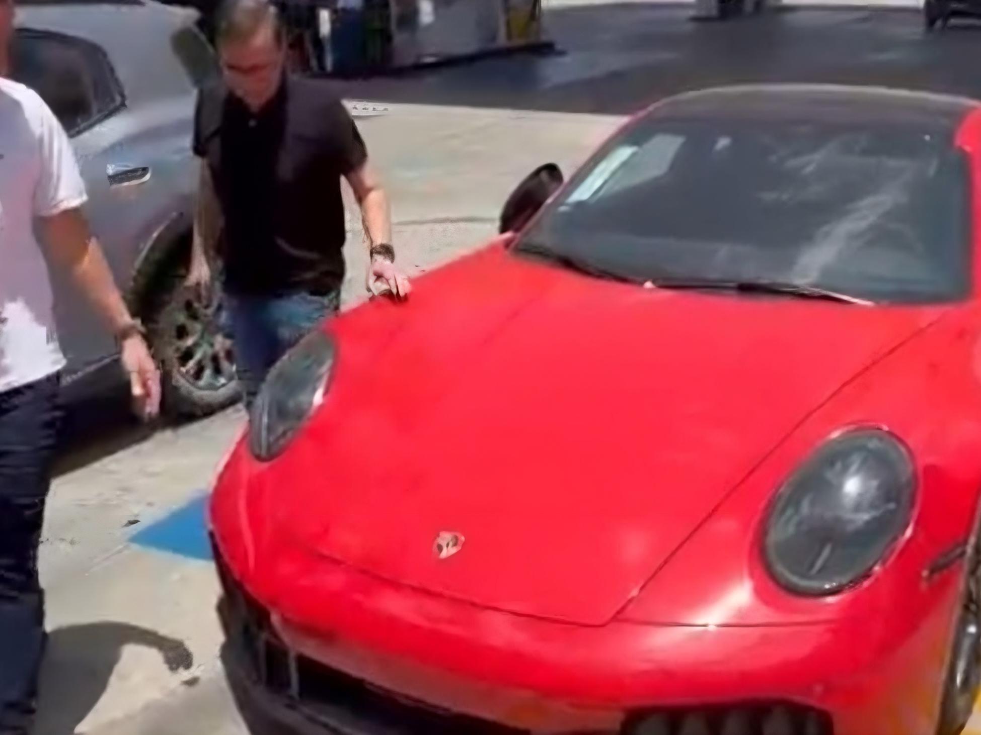 Homem ganha Porsche de R$ 1,5 milhão após apostar na reeleição de Lula