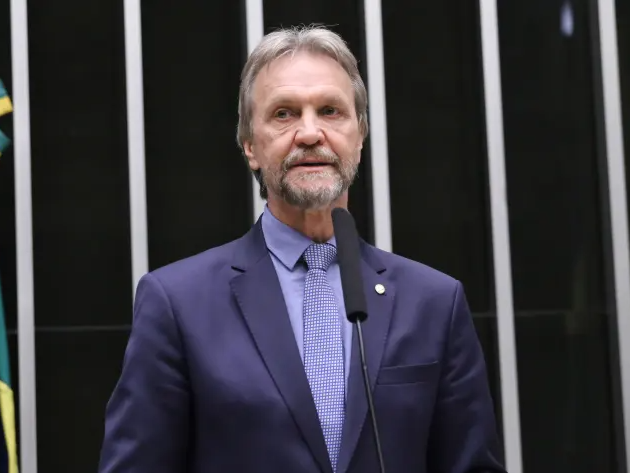Uczai apresenta projeto para endurecer penas por perseguição política no trabalho