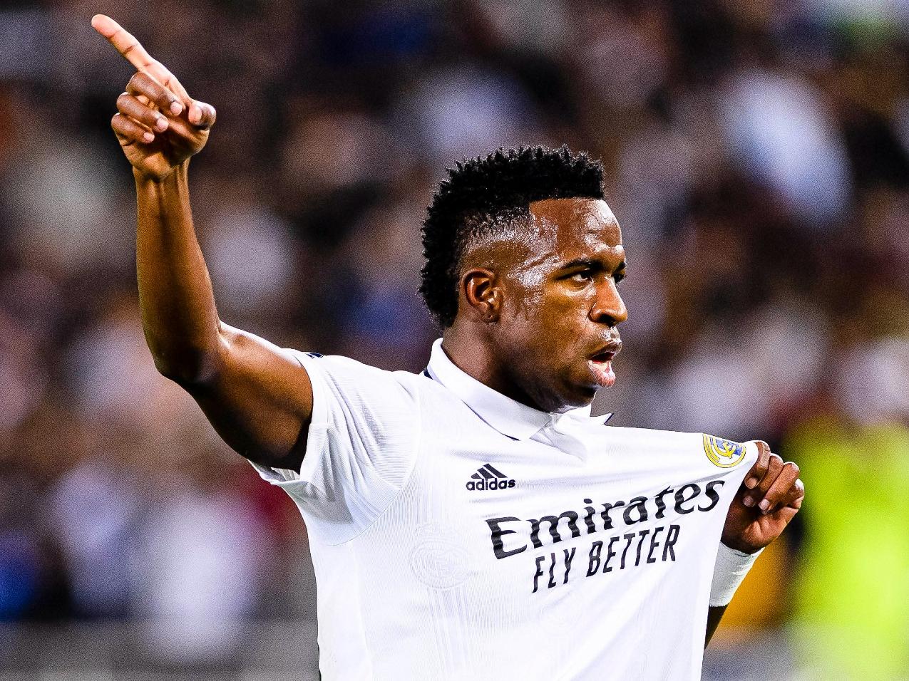 Mourinho defende Vini Jr. no Real: 'No lugar dele, eu teria forçado uma transferência'